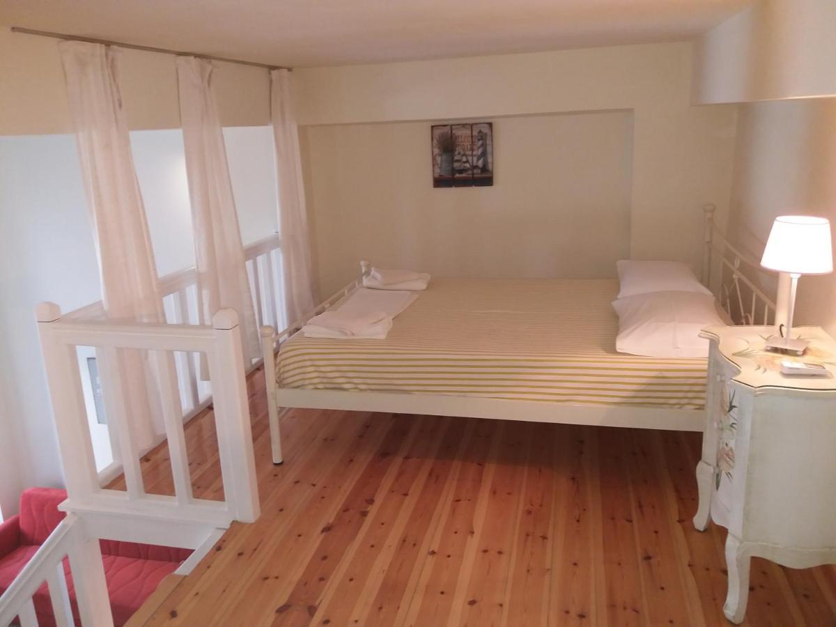 Roula'S Suites Andros Town Exterior photo